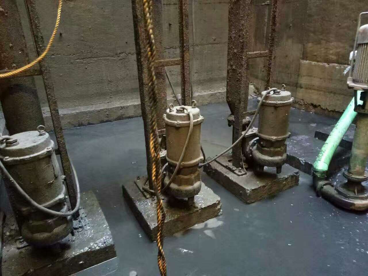 三水污水池清理